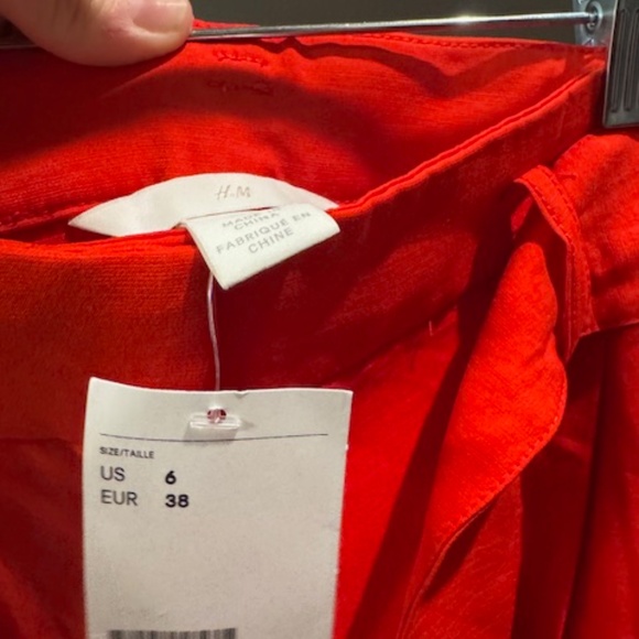 H&M Bright Red Paperbag Waist Pants – Size 6 (EUR 38) - Picture 3 of 5